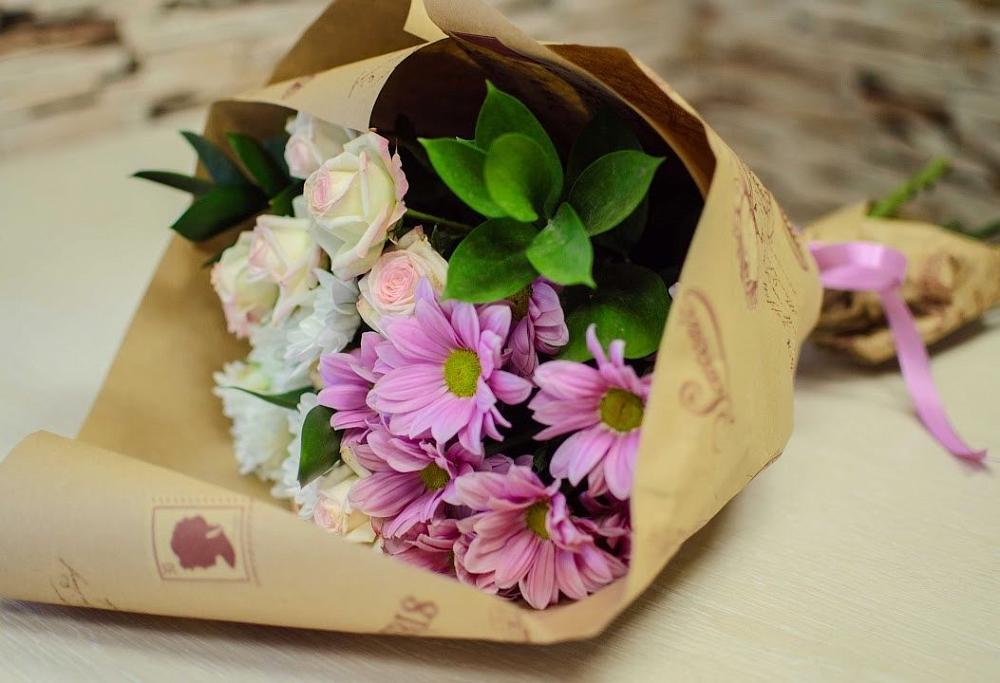 Букет цветов из: Розы и Хризантемы в Циолковском