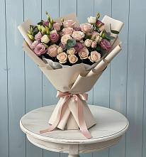 Букет цветов из:  Розы и Лизиантусы #REPLACE_PRED# Циолковском