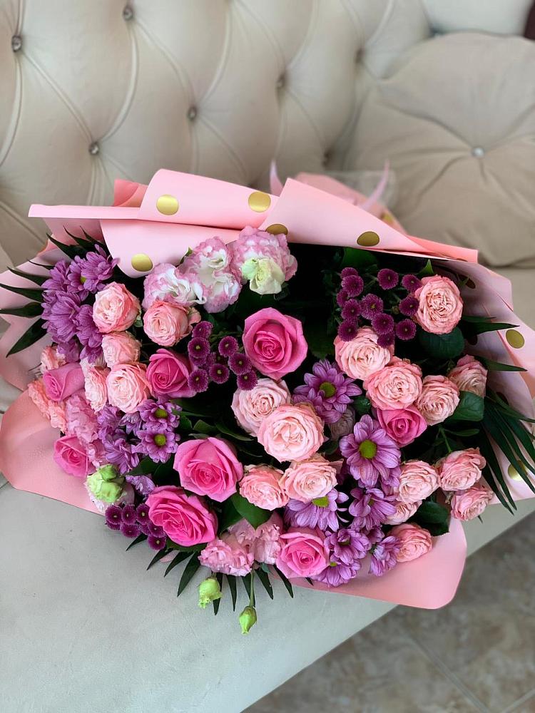 Букет цветов из: Хризантемы, Розы и Лизиантусы в Циолковском