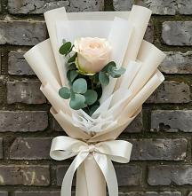 Букет цветов из:  Розы в Циолковском