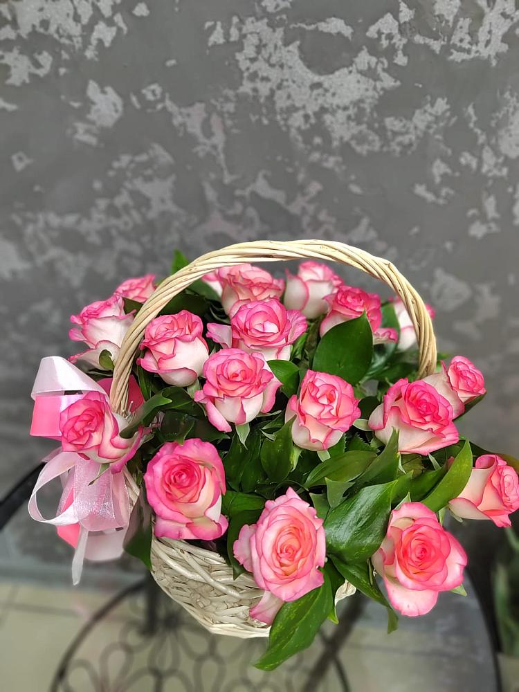 Цветочная композиция из Розы в корзине в Циолковском