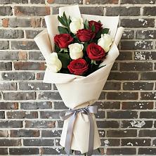Букет цветов из:  Розы в Циолковском