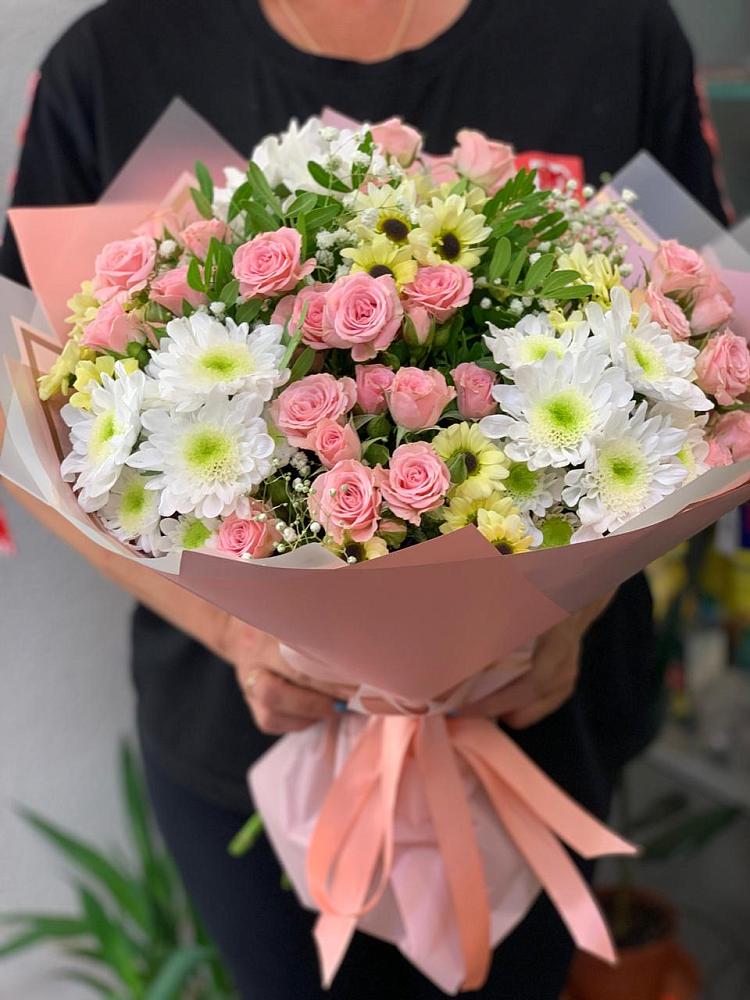 Букет цветов из: Розы и Хризантемы в Циолковском