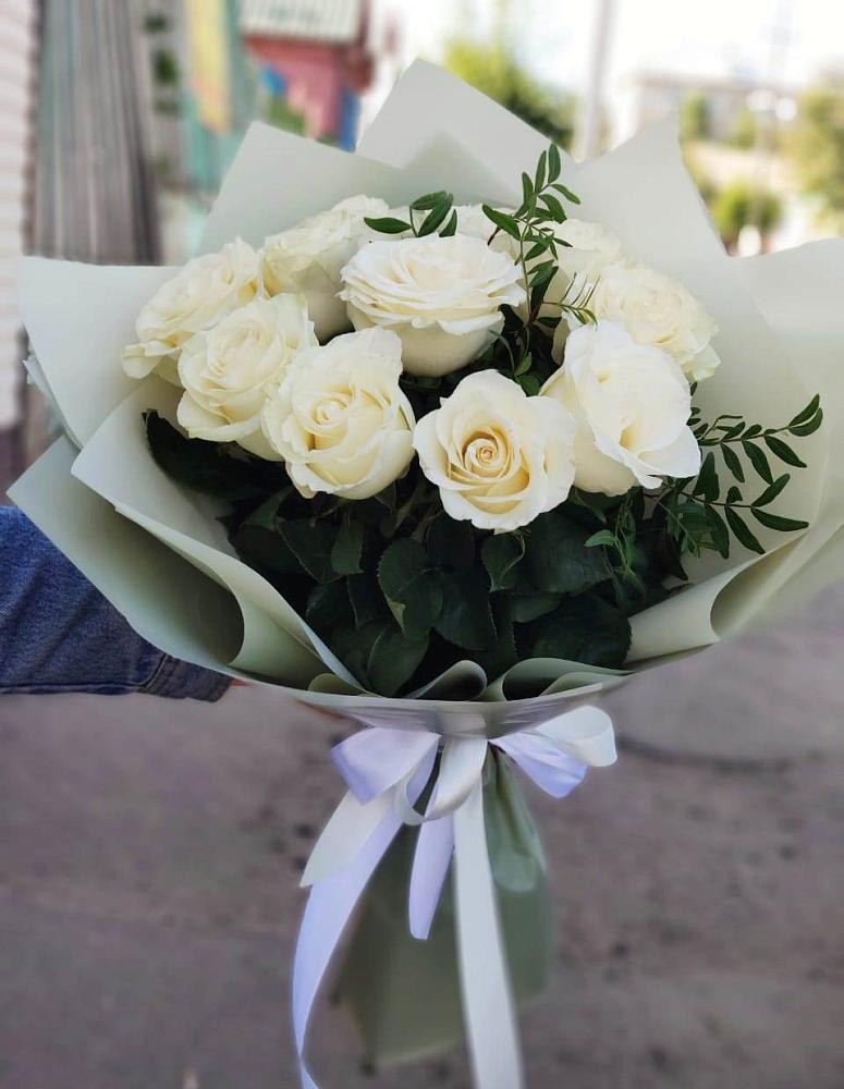 Букет Белые розы Проуд в Циолковском
