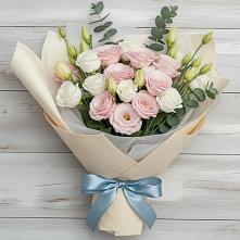 Букет цветов из:  Лизиантусы в Циолковском