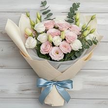 Букет цветов из:  Лизиантусы в Циолковском