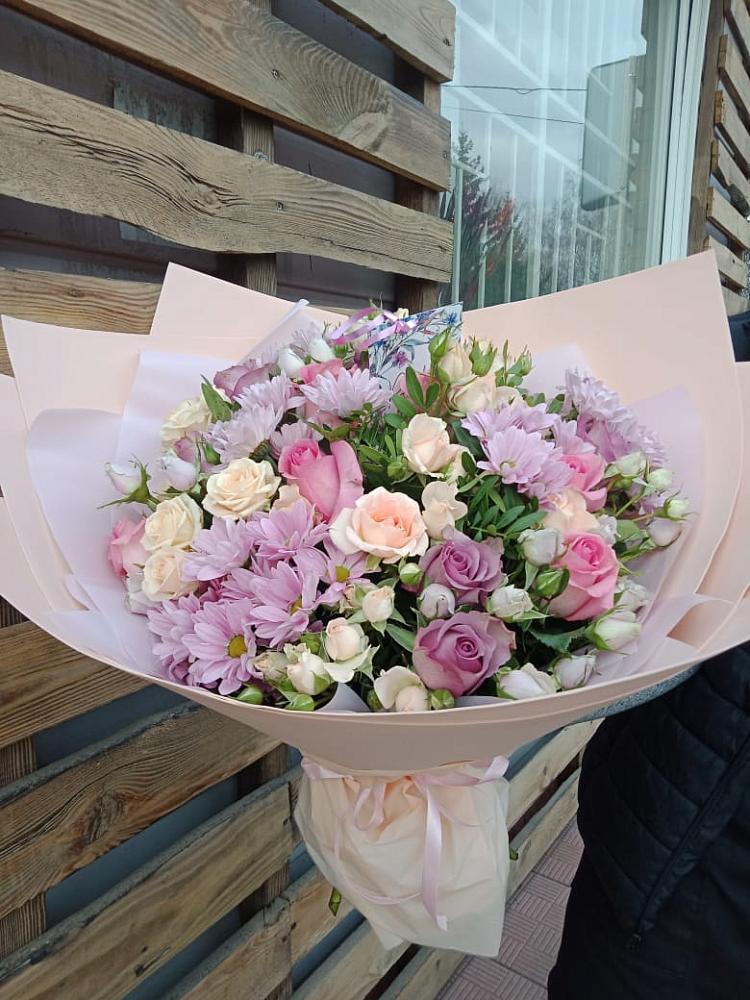 Букет цветов из: Розы и Хризантемы в Циолковском