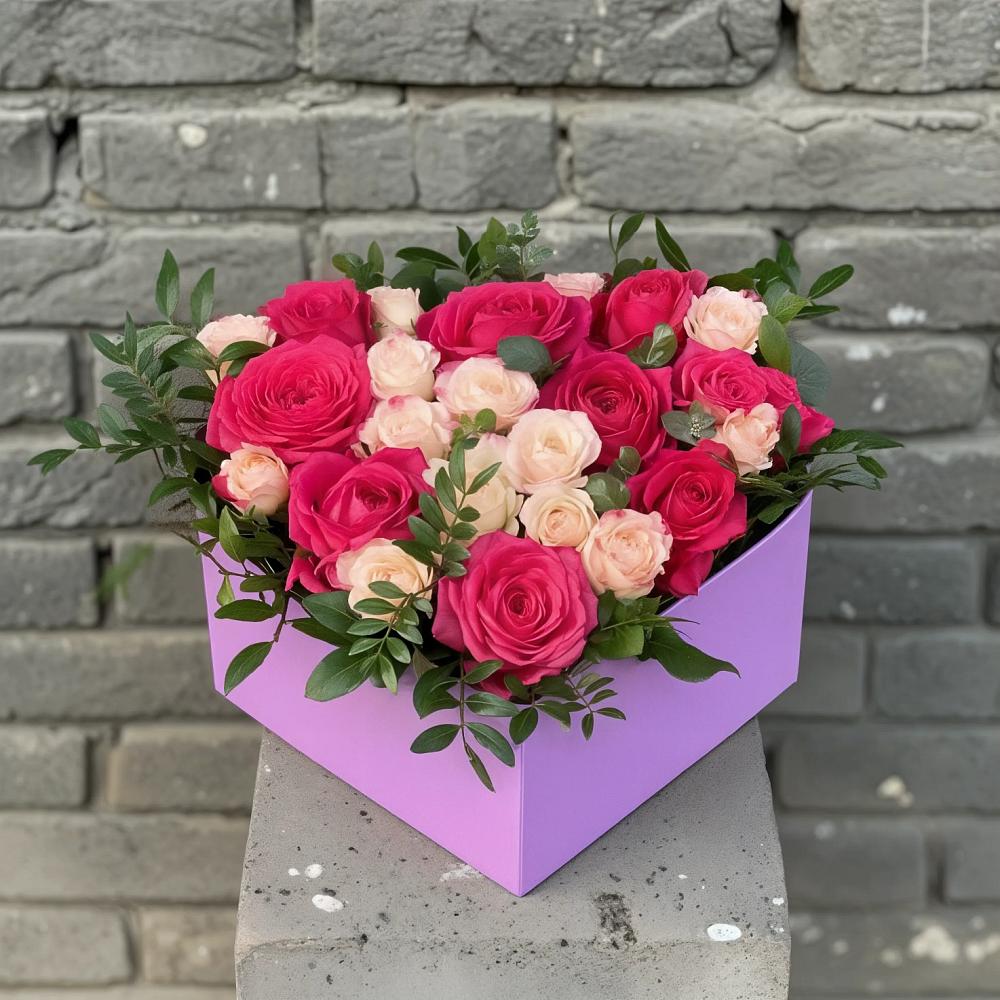 Цветочная композиция из Розы в коробке в Циолковском