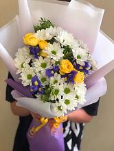 Букет цветов из:  Ирисы, Хризантемы и Розы #REPLACE_PRED# Циолковском
