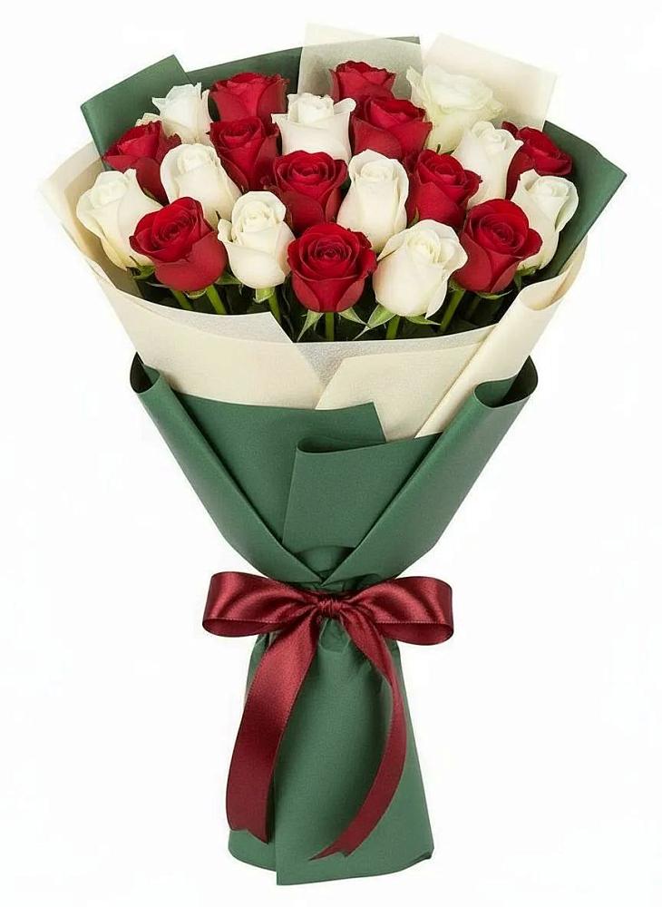 Букет Микс из красных и белых роз в Циолковском