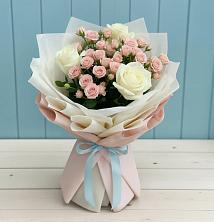 Букет цветов из:  Розы в Циолковском