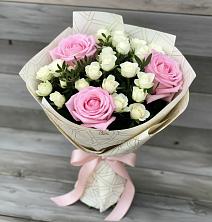 Букет цветов из:  Розы в Циолковском