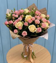 Букет цветов из:  Розы в Циолковском
