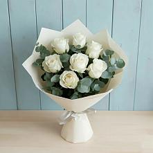 Букет Белые розы в Эвкалипте в Циолковском