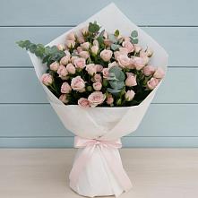 Букет цветов из:  Розы в Циолковском