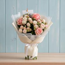 Букет цветов из:  Розы в Циолковском