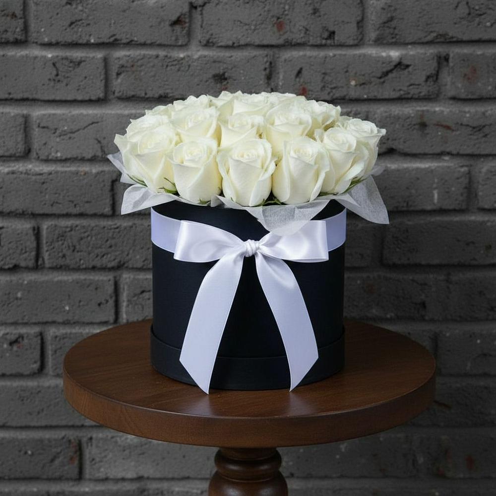 Цветочная композиция из Розы в шляпной коробке в Циолковском