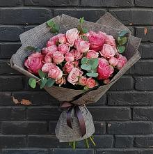 Букет цветов из:  Розы в Циолковском