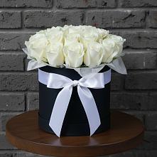 Цветочная композиция из Розы в шляпной коробке в Циолковском